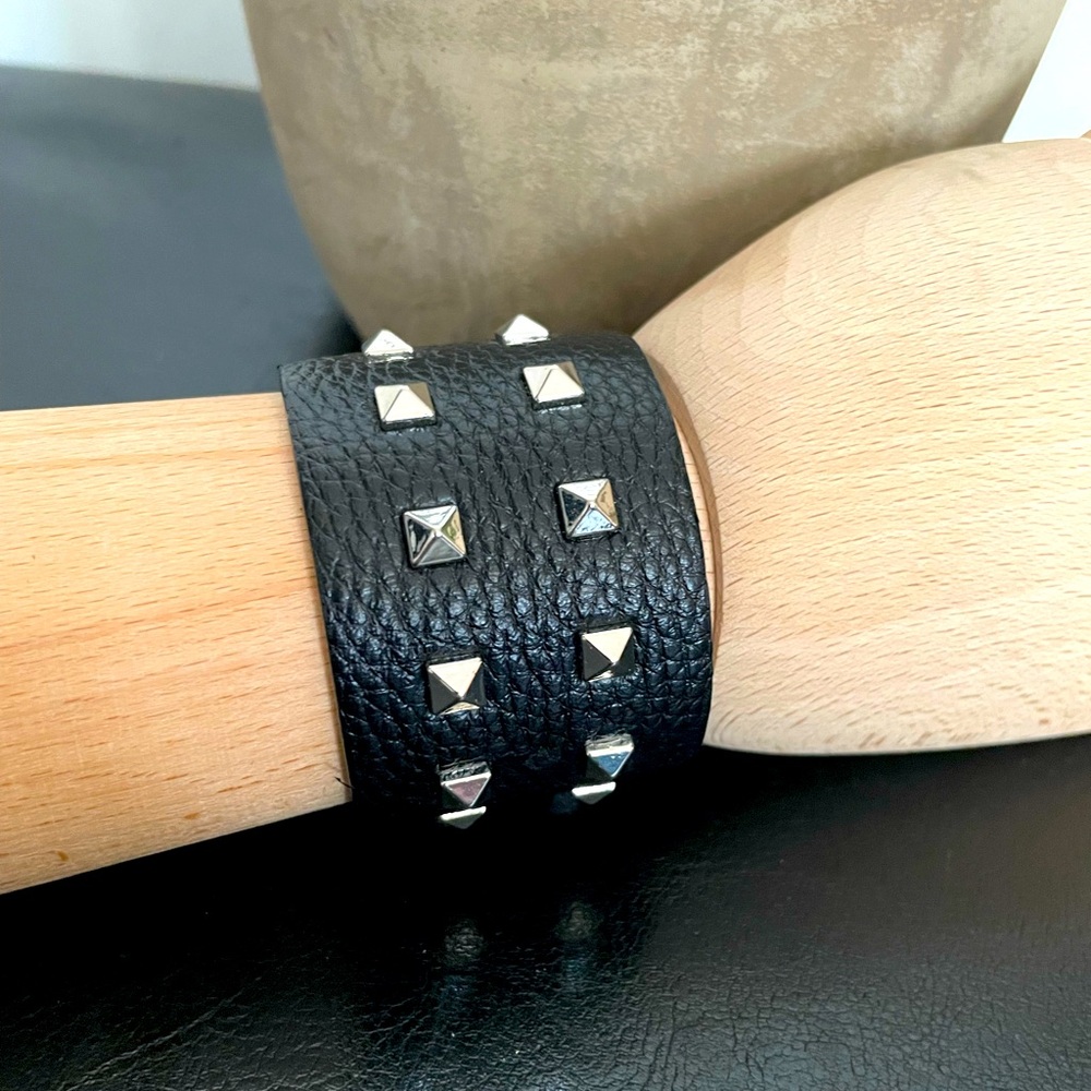 Cara NY Vintage Leather Punk Rivet Wide Unisex cuff wristband rock Whimsygoth OS